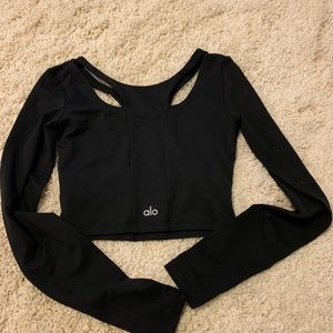 Alo yoga long sleeve crop top in black